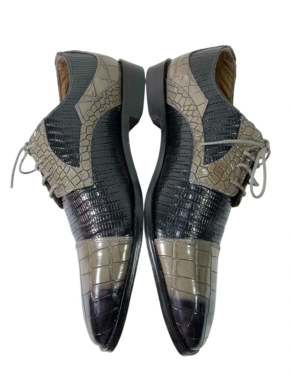 Stacy Adams striking pair